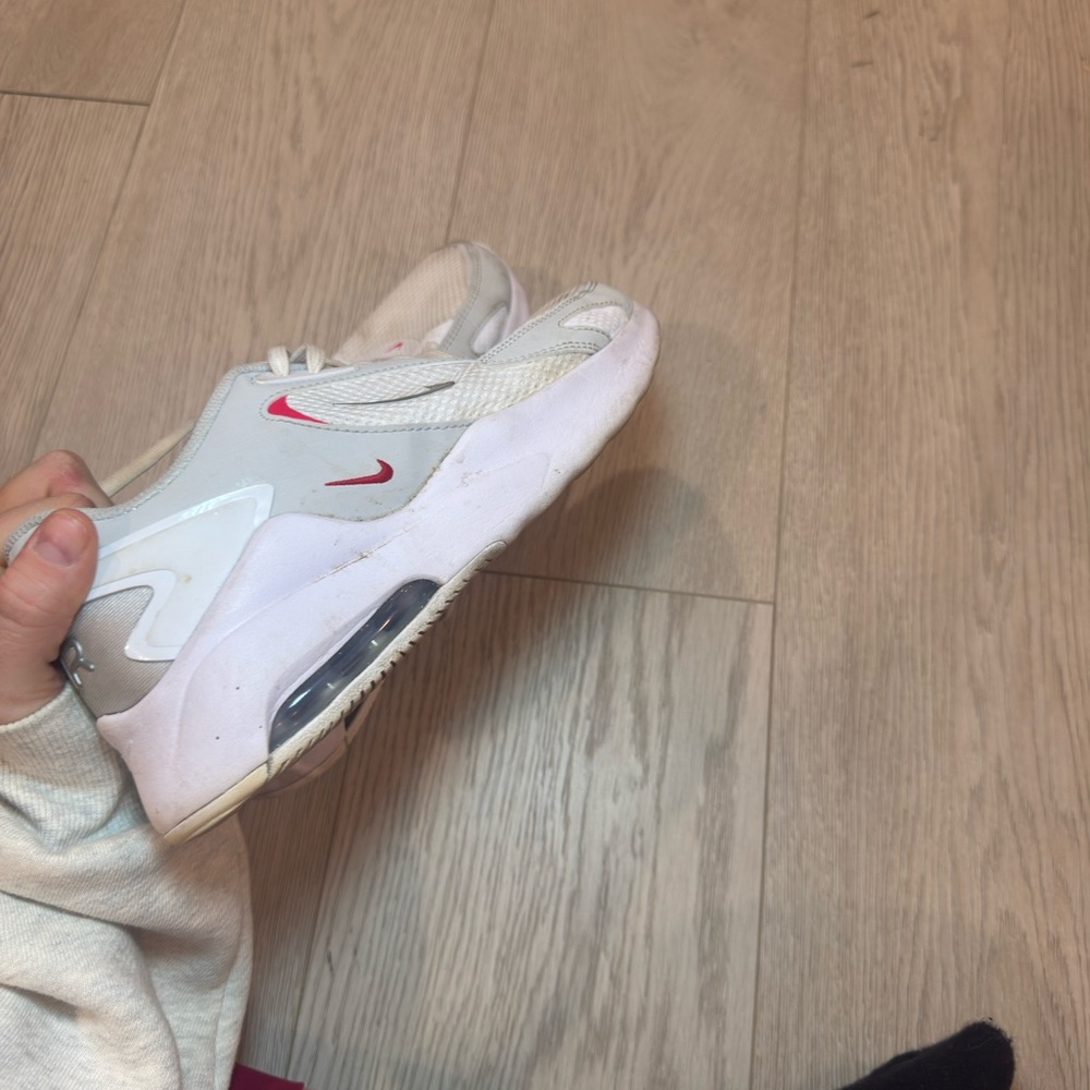 NIKE sneakers 8.5 - Picture 7 of 7
